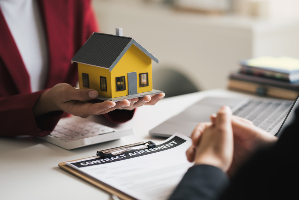 Héritage maison : comprendre les frais de succession et le partage des biens